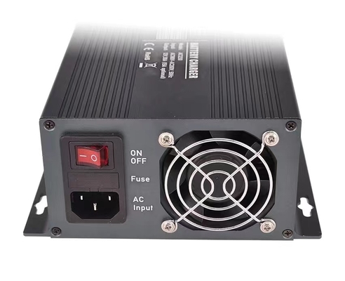 Pengisi Daya Baterai Lifepo4 12V 30A Pengisi Baterai AC DC Untuk Baterai Fosfat Besi Litium