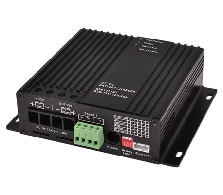 12V-12V 30A DC DC Pengisi Daya Baterai Pengisi Daya Cerdas Otomatis Baterai Ke Baterai