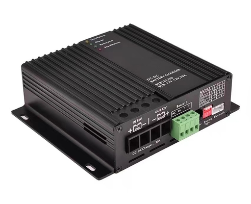 12V-12V 30A DC DC Pengisi Daya Baterai Pengisi Daya Cerdas Otomatis Baterai Ke Baterai