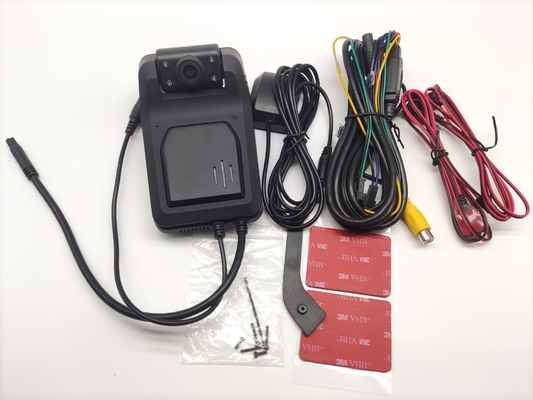 Kamera Dasbor 4G untuk manajemen armada ADAS DSM Semua dalam Satu Dashcam CPU ARM Cortex-A7 MP2
